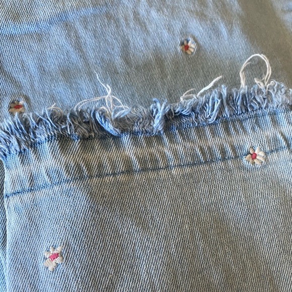GAP | Daisy Embroidered Girlfriend Jeans - Picture 9 of 10